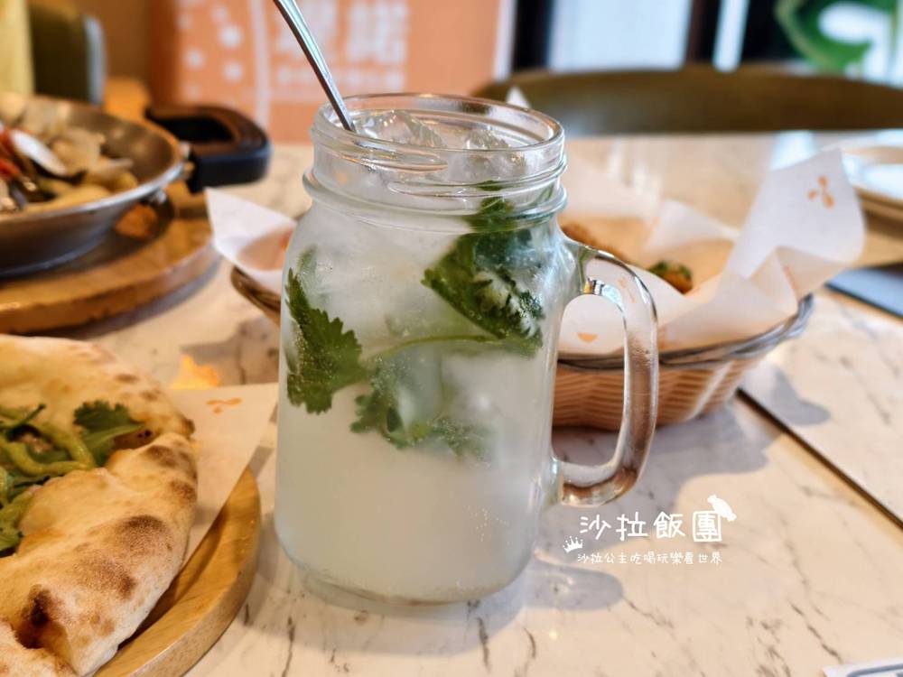 士林美食香菜披薩『堤諾義式比薩Tinos Pizza Café(士林中正門市)』 7 士林美食香菜披薩『堤諾義式比薩Tinos Pizza Café(士林中正門市)』