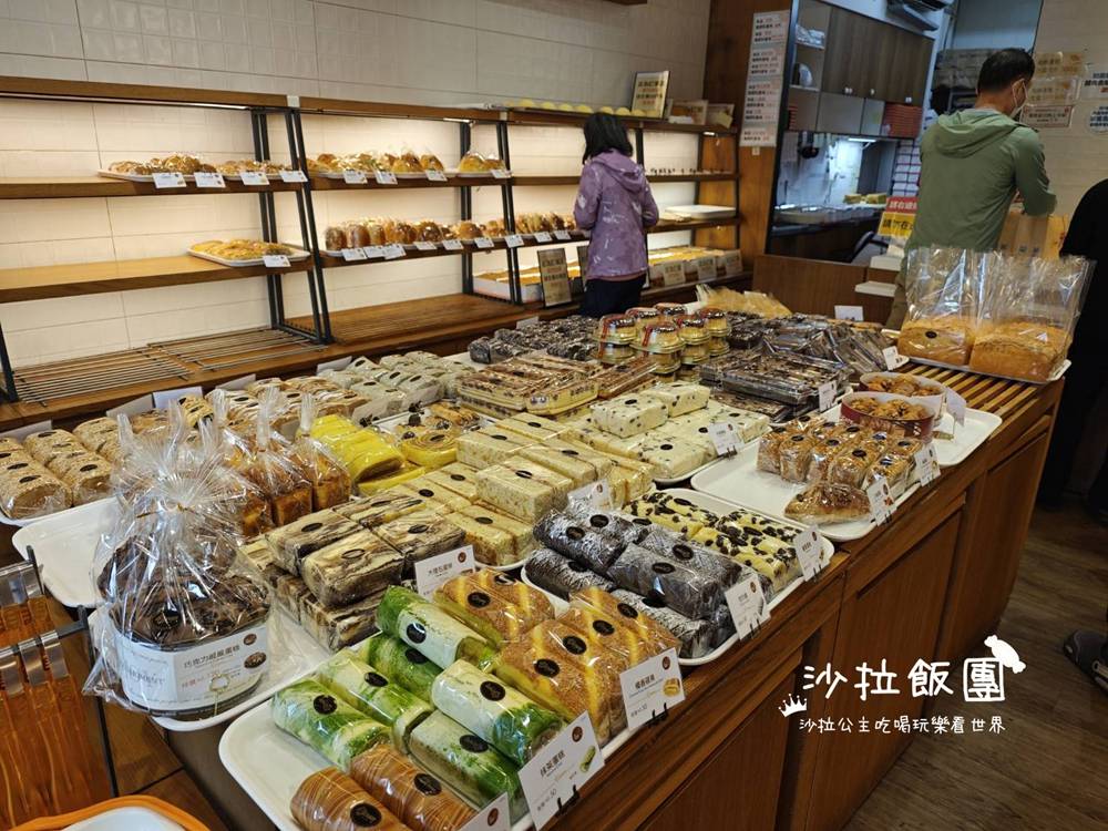 士林捷運站美食『百合麵包園』起酥蛋糕專賣店