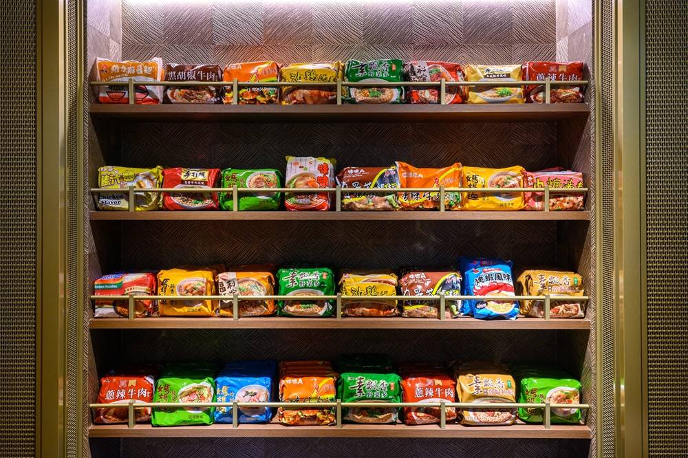 台中北屯區『悅樂旅店台中文心』24小時免費咖啡，點心、宵夜泡麵、冰棒、捷運文心崇德站