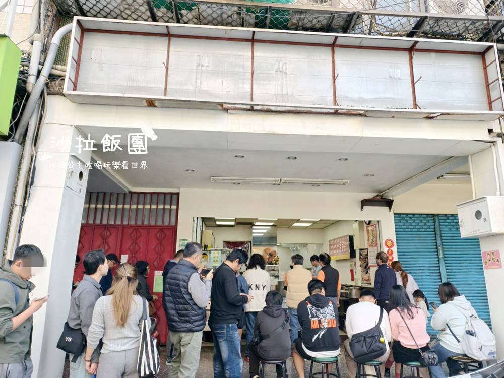 沒招牌也照樣爆排，每天大排長龍