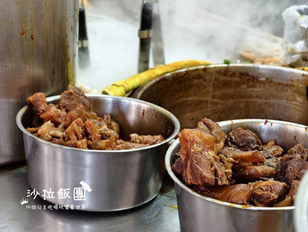 沒招牌也照樣爆排，每天大排長龍