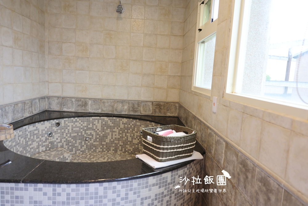 宜蘭礁溪住宿『白宮渡假勝地』巨人版的個人溫泉池