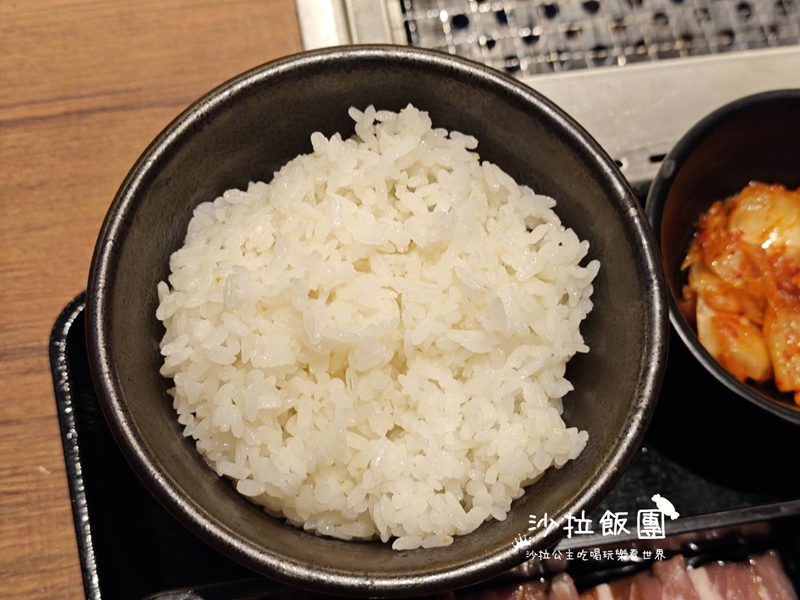台北車站美食『上村牧場微風北車店』一個人也可以吃燒肉、商業午餐