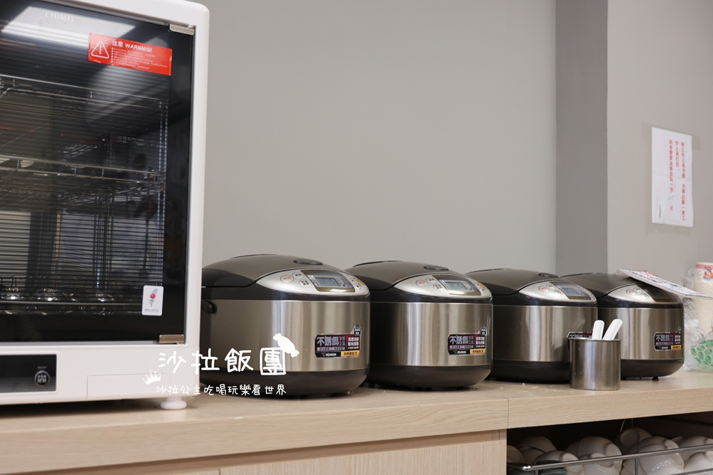 北投美食『小正太酸菜魚北投中央北路店』一個人也可以吃酸菜魚、白飯無限供應