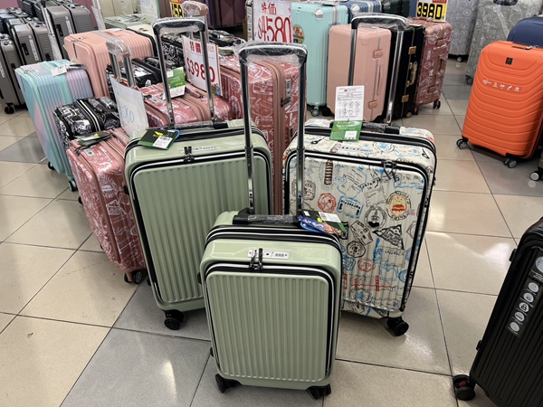 高雄大樹行李箱特賣會，工廠直營廠拍最低990元起