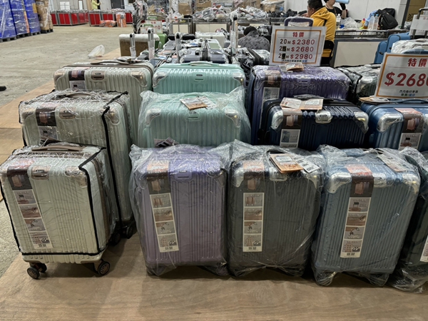 高雄大樹行李箱特賣會，工廠直營廠拍最低990元起