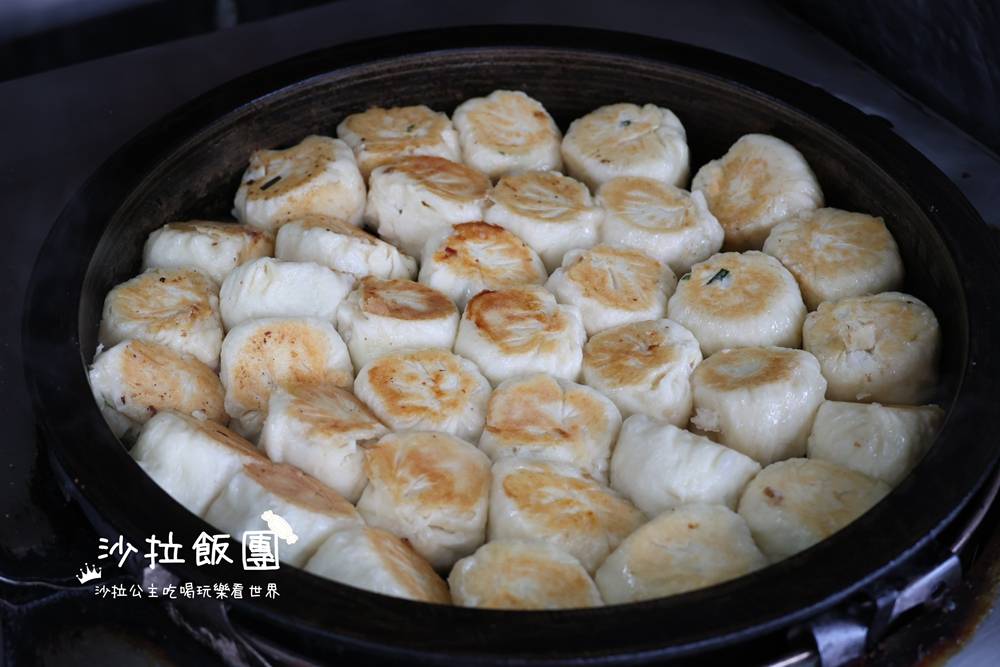 士林劍潭排隊美食『劍潭蔥油餅』爆汁蘿蔔絲餅 8 士林劍潭排隊美食『劍潭蔥油餅』爆汁蘿蔔絲餅