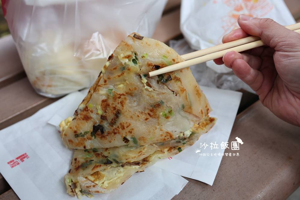 士林劍潭排隊美食『劍潭蔥油餅』爆汁蘿蔔絲餅 13 士林劍潭排隊美食『劍潭蔥油餅』爆汁蘿蔔絲餅