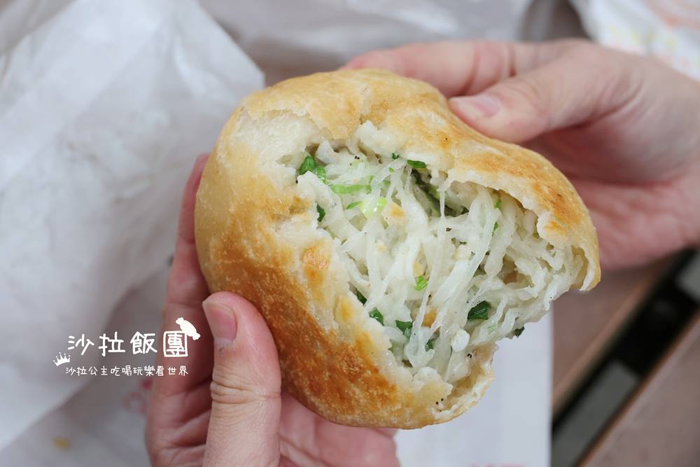 士林劍潭排隊美食『劍潭蔥油餅』爆汁蘿蔔絲餅 17 士林劍潭排隊美食『劍潭蔥油餅』爆汁蘿蔔絲餅