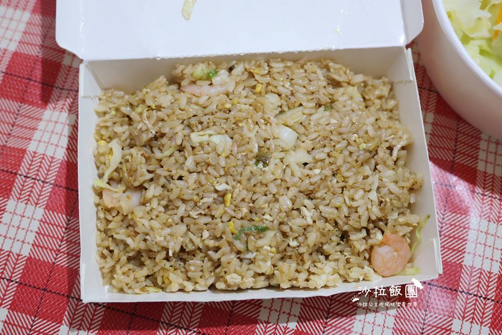 士林捷運站美食『六悅炒飯』炒飯、炒麵、湯品