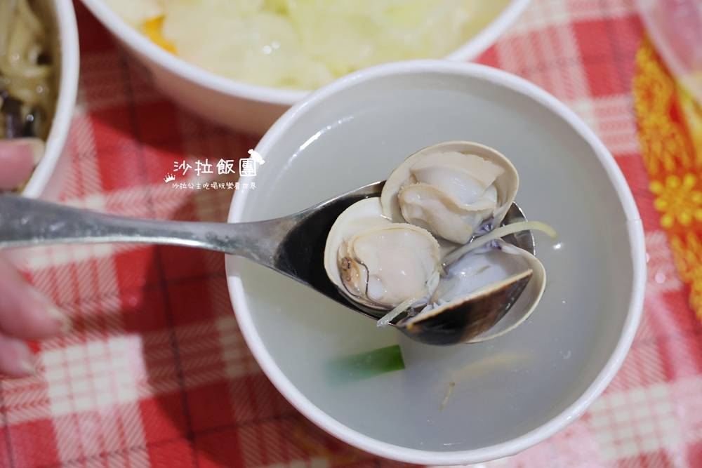 士林捷運站美食『六悅炒飯』炒飯、炒麵、湯品