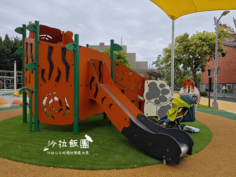 北投景點『軟橋公園』鄰里間寧靜小公園、虎爺溜滑梯