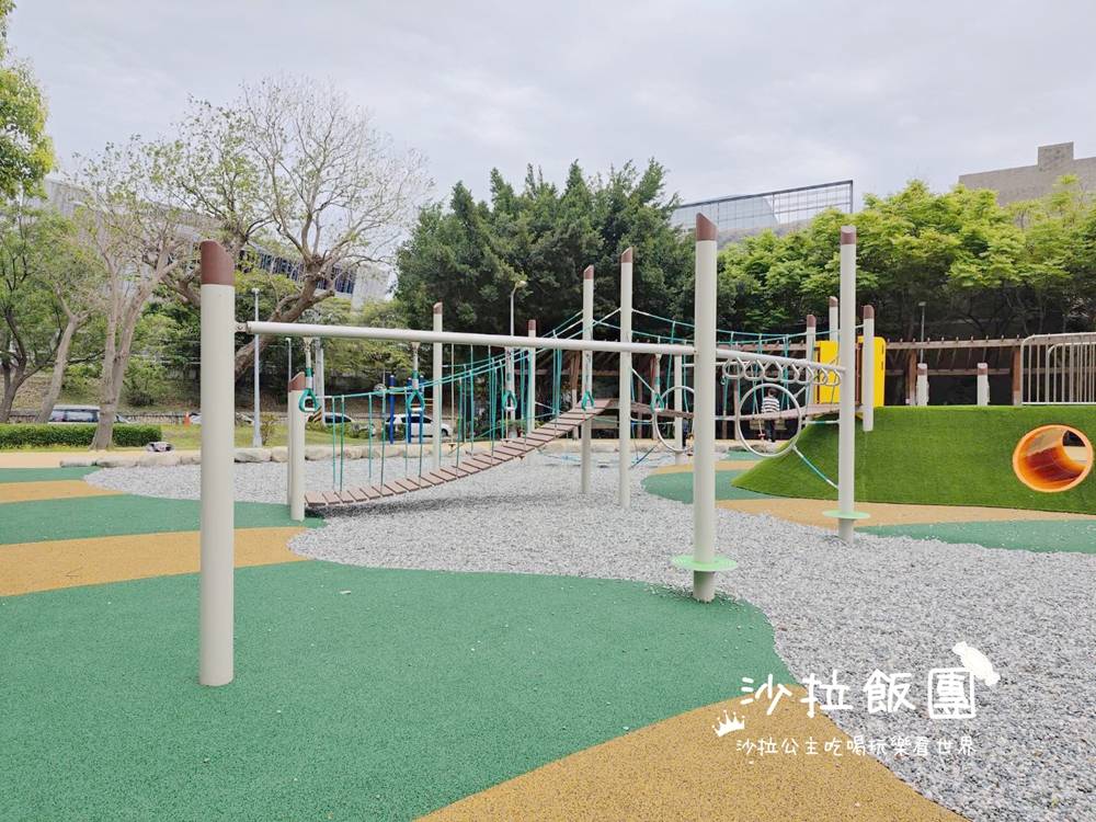 北投景點『軟橋公園』鄰里間寧靜小公園、虎爺溜滑梯