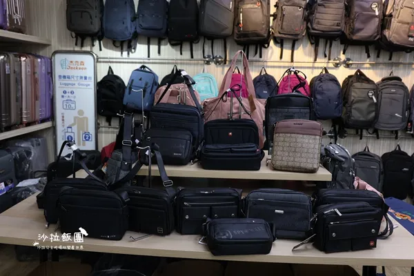 高雄路竹行李箱特賣會，工廠直營廠拍，最低990元起、胖胖箱、前開式行李箱、包包通通有