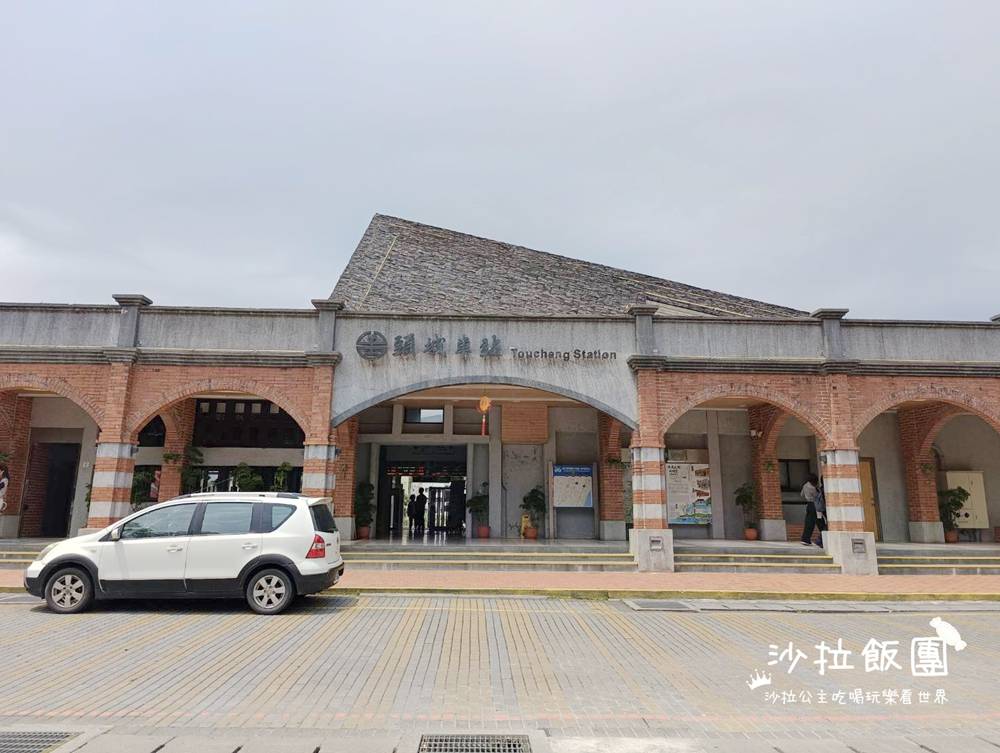 宜蘭頭城泡麵土地公廟，來拜拜順便吃泡麵