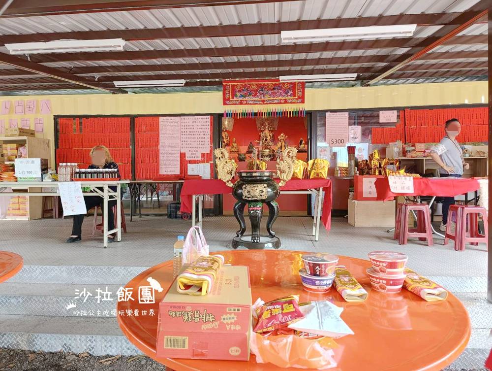 宜蘭頭城泡麵土地公廟，來拜拜順便吃泡麵