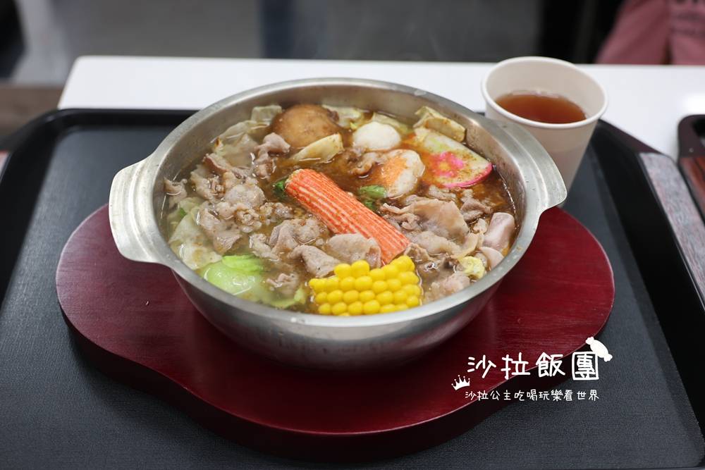 士林夜市地下美食街35間台味小吃，冷氣有強