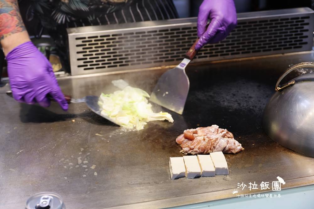 士林夜市地下美食街35間台味小吃，冷氣有強