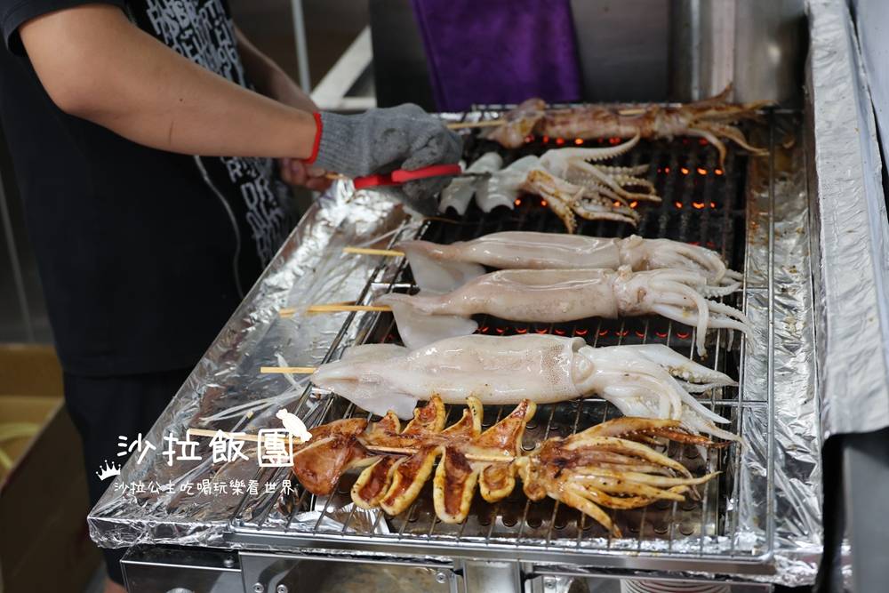 士林夜市地下美食街35間台味小吃，冷氣有強