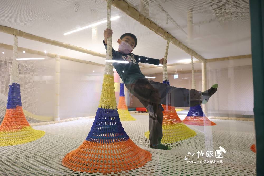 北海岸親子飯店『福泰翡翠灣渡假飯店』百坪親子遊戲室,每間都是海景房 50 北海岸親子飯店『福泰翡翠灣渡假飯店』百坪親子遊戲室,每間都是海景房