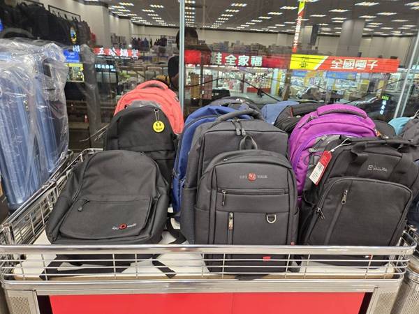 【彰化秀水行李箱特賣會】行李箱最低990元起，胖胖箱、前開式行李箱、包包