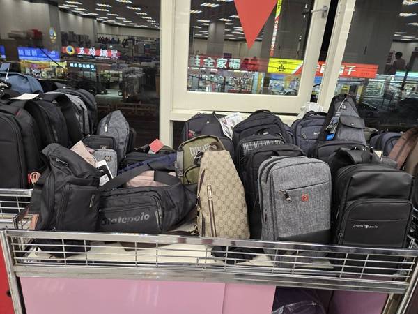 【彰化秀水行李箱特賣會】行李箱最低990元起，胖胖箱、前開式行李箱、包包