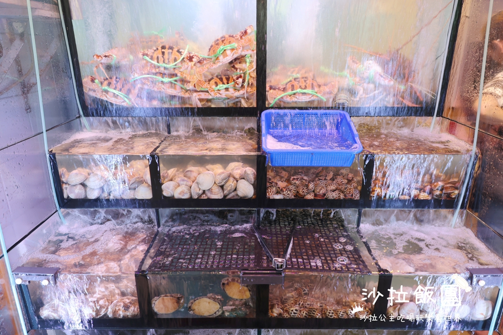 萬里龜吼漁港美食『99蟹老闆-龜吼漁夫市集』海景景觀餐廳