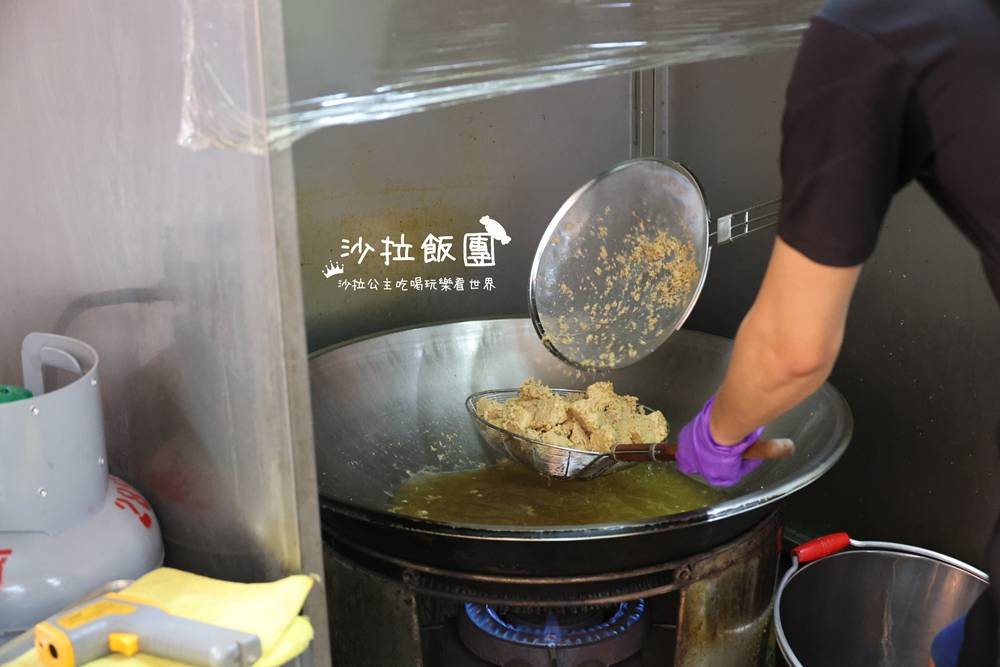 士林夜市美食『一派胡塩酵素臭豆腐(士林可愛店）』