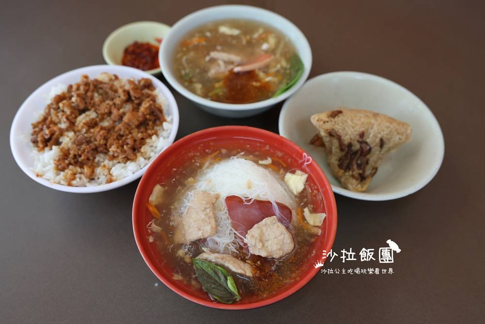 宜蘭美食『韓國沙茶魷魚焿』宜蘭老店、肉粽