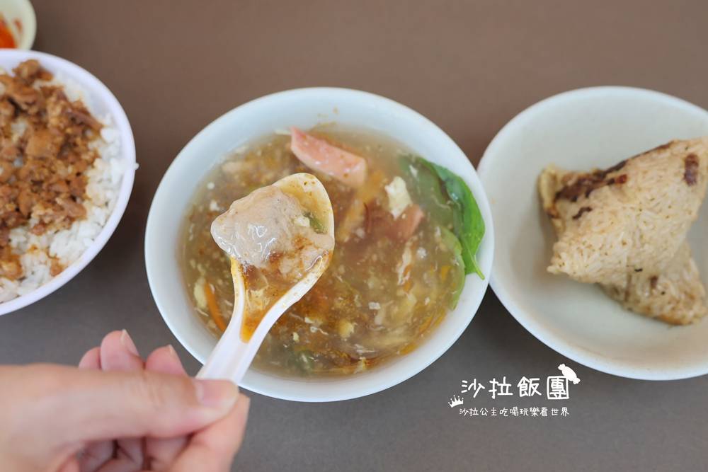 宜蘭美食『韓國沙茶魷魚焿』宜蘭老店、肉粽