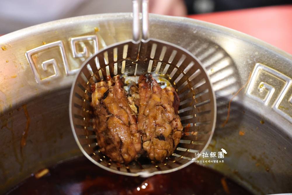 中山串串『擼吉霸』正宗成都四川麻辣串串火鍋,一串10元,宵夜 28 中山串串『擼吉霸』正宗成都四川麻辣串串火鍋,一串10元,宵夜