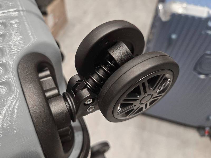 台中豐原行李箱特賣會,最低800元起,前開式行李箱、胖胖箱 13 台中豐原行李箱特賣會,最低800元起,前開式行李箱、胖胖箱