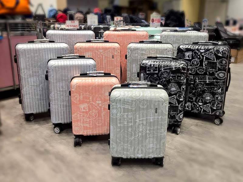 台中豐原行李箱特賣會，最低800元起，前開式行李箱、胖胖箱