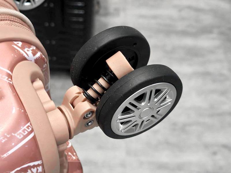 台中豐原行李箱特賣會,最低800元起,前開式行李箱、胖胖箱 30 台中豐原行李箱特賣會,最低800元起,前開式行李箱、胖胖箱