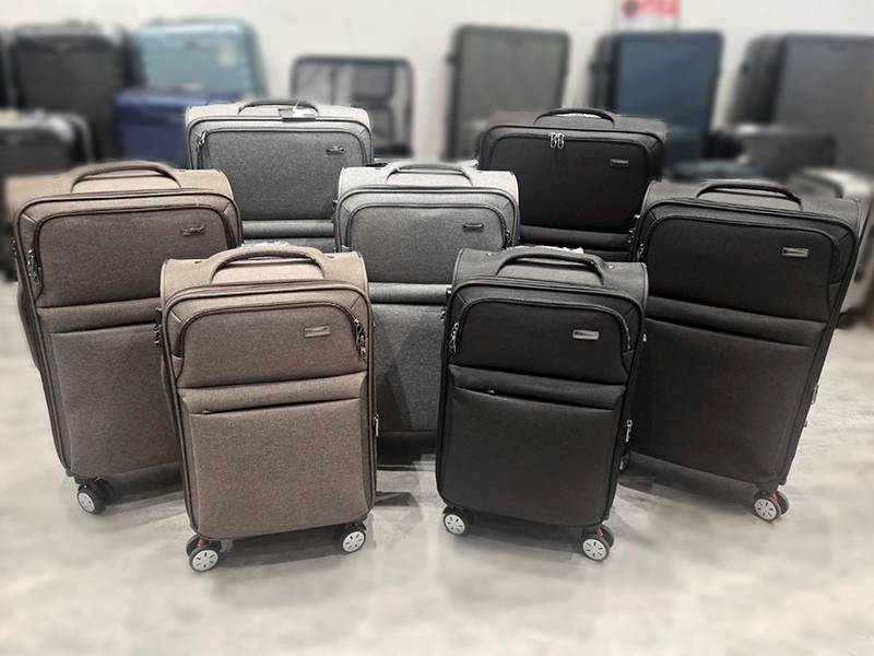 台中豐原行李箱特賣會,最低800元起,前開式行李箱、胖胖箱 31 台中豐原行李箱特賣會,最低800元起,前開式行李箱、胖胖箱