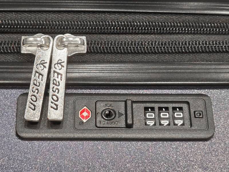 台中豐原行李箱特賣會,最低800元起,前開式行李箱、胖胖箱 46 台中豐原行李箱特賣會,最低800元起,前開式行李箱、胖胖箱