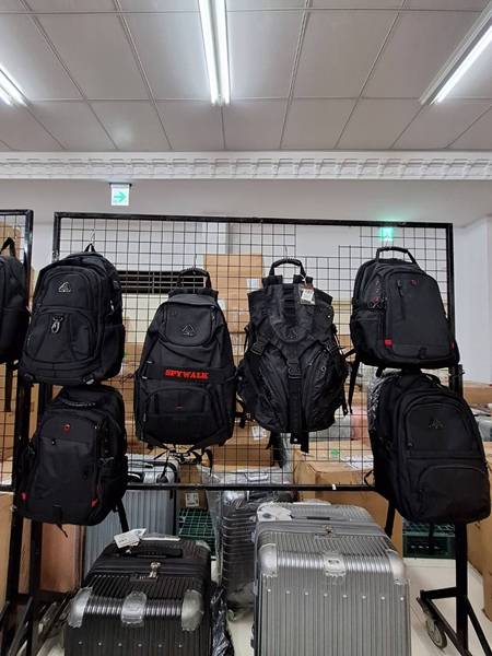 雲林台西行李箱特賣會,最低800元起,胖胖箱、前開式行李箱、包包 36 雲林台西行李箱特賣會,最低800元起,胖胖箱、前開式行李箱、包包