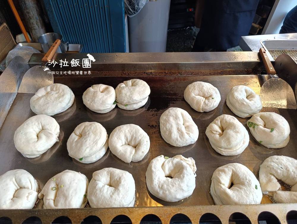 淡水美食『蘆洲王家手作蔥餅』排隊人氣小吃 7 淡水美食『蘆洲王家手作蔥餅』排隊人氣小吃