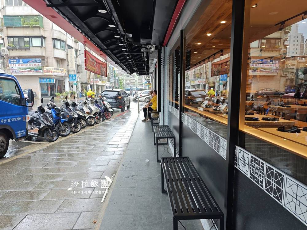 北投火鍋『六扇門時尚鍋物-北投懷德店』副餐、飲料吃到飽 3 北投火鍋『六扇門時尚鍋物-北投懷德店』副餐、飲料吃到飽