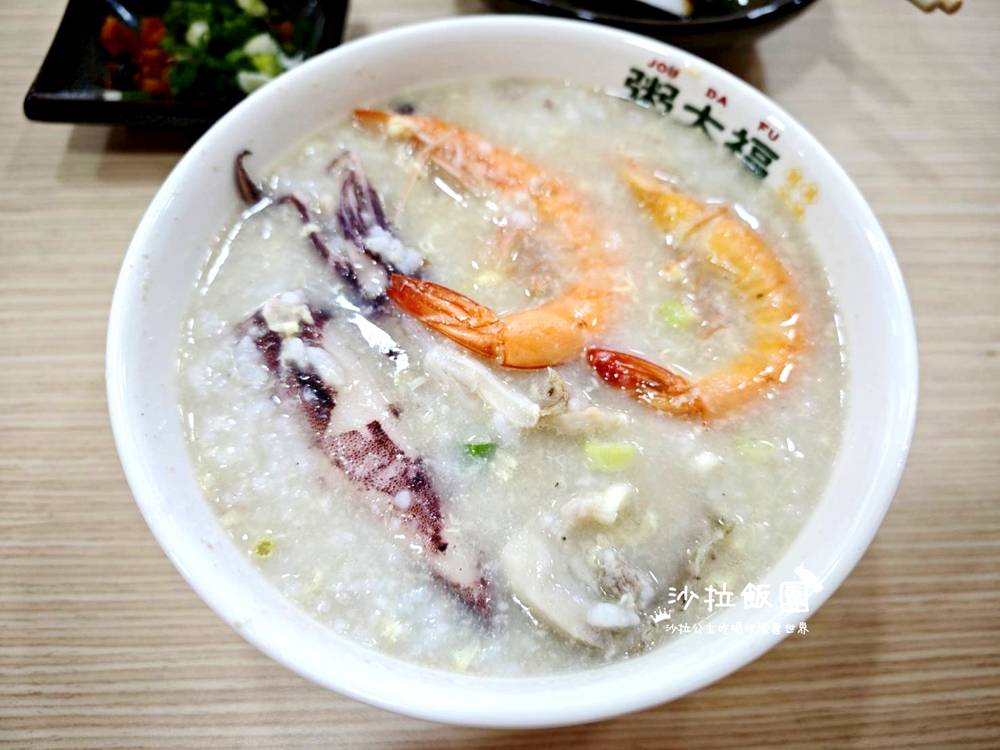 士林夜市小吃『粥大福士林小東店』油條、辣蘿蔔、紅茶無限供應 14 士林夜市小吃『粥大福士林小東店』油條、辣蘿蔔、紅茶無限供應