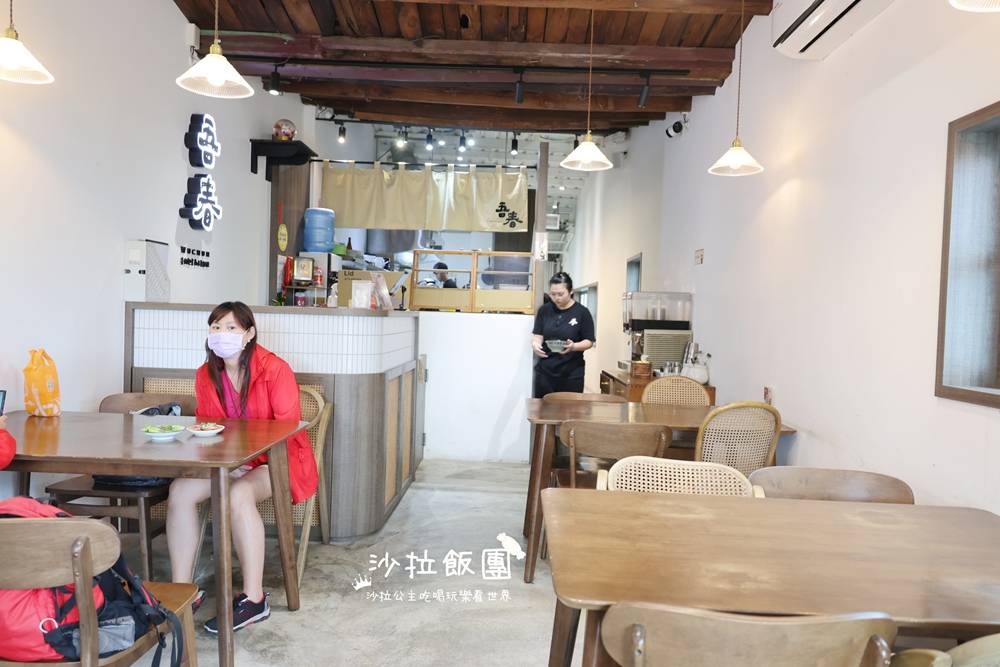 羅東美食『吾春牛肉麵』提供紅茶免費喝