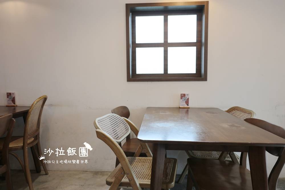 羅東美食『吾春牛肉麵』提供紅茶免費喝