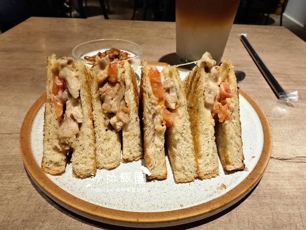 士林芝山『Caffe Ruelle巷子咖啡館』早午餐、咖啡、單車族聚會處