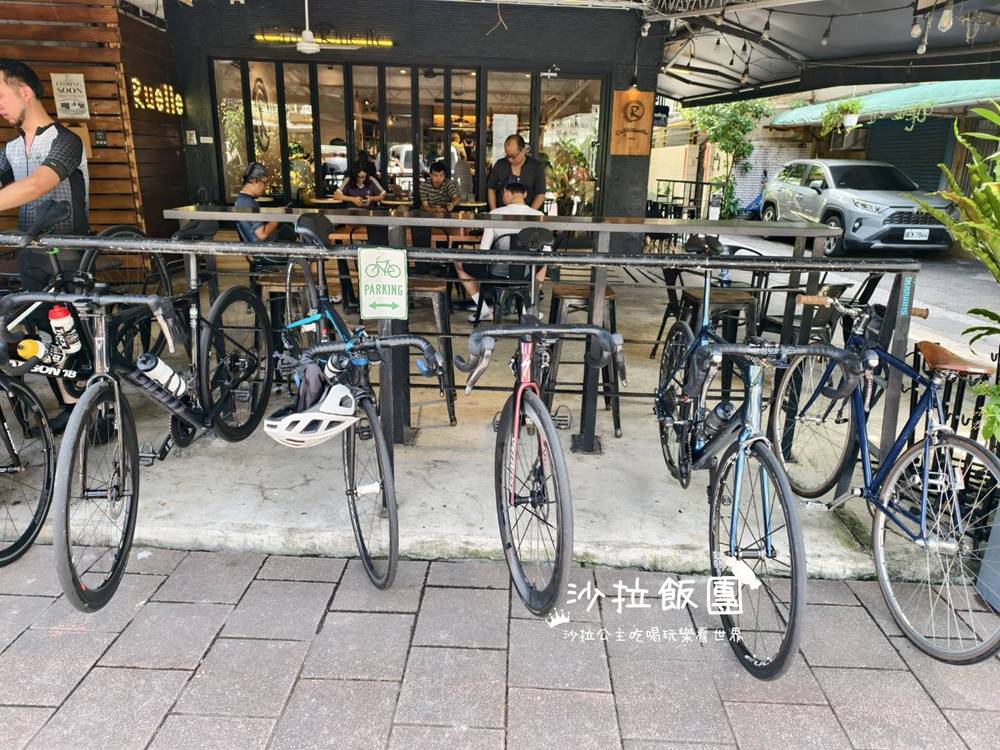 士林芝山『Caffe Ruelle巷子咖啡館』早午餐、咖啡、單車族聚會處