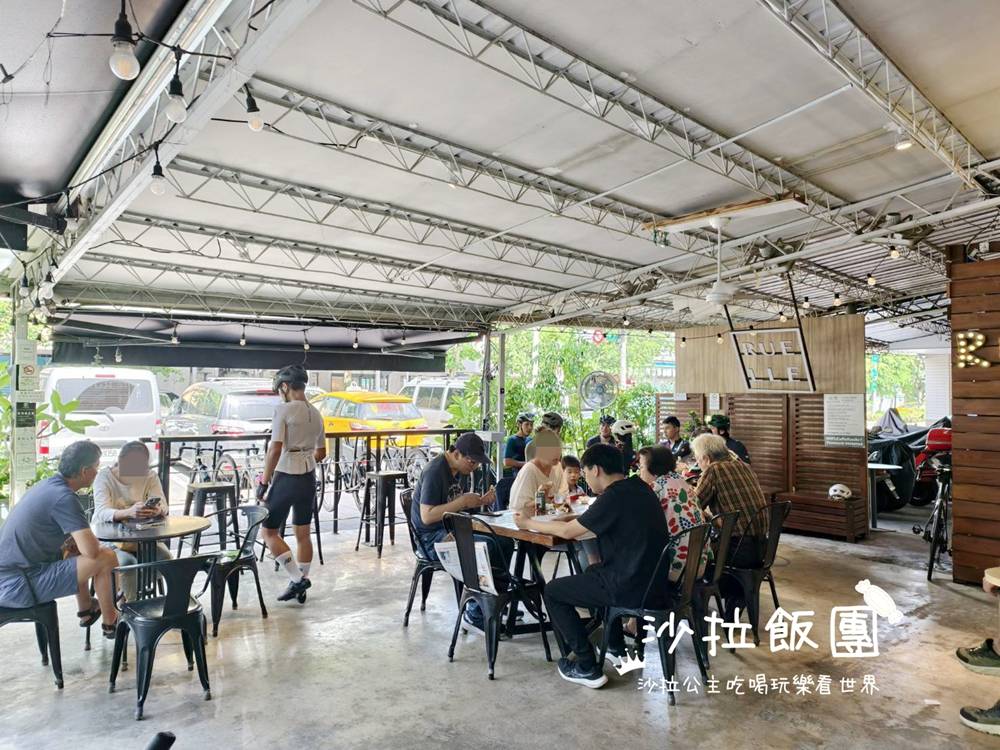 士林芝山『Caffe Ruelle巷子咖啡館』早午餐、咖啡、單車族聚會處
