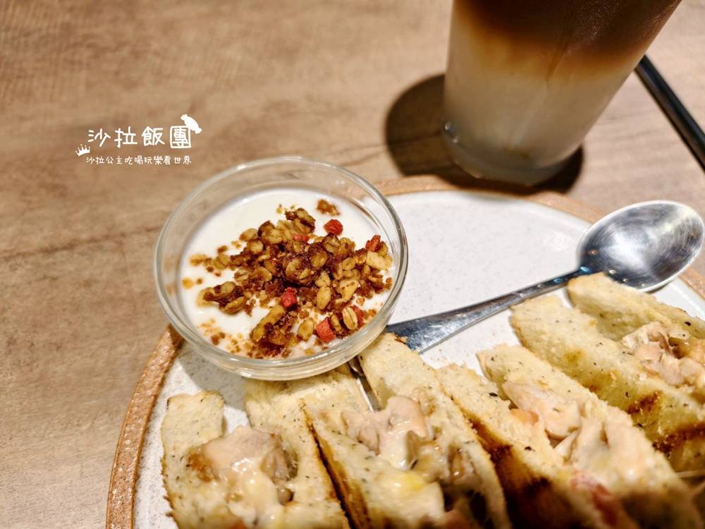 士林芝山『Caffe Ruelle巷子咖啡館』早午餐、咖啡、單車族聚會處