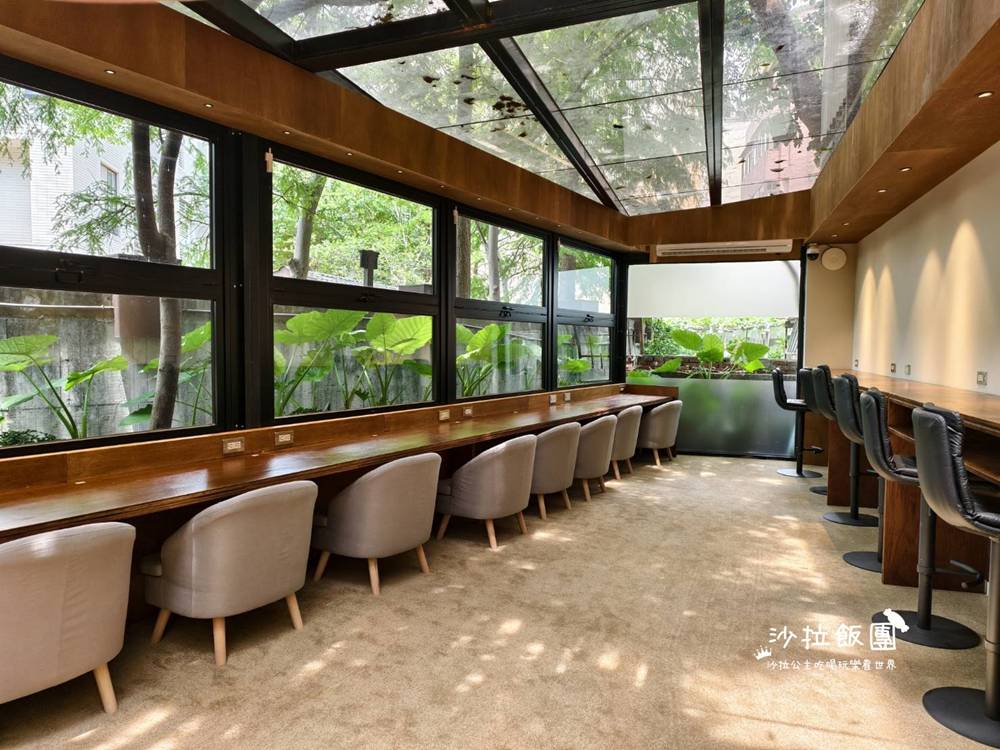 士林芝山咖啡廳『CE LIB-RARY 天母店』不限時辦公送美式咖啡喝到飽