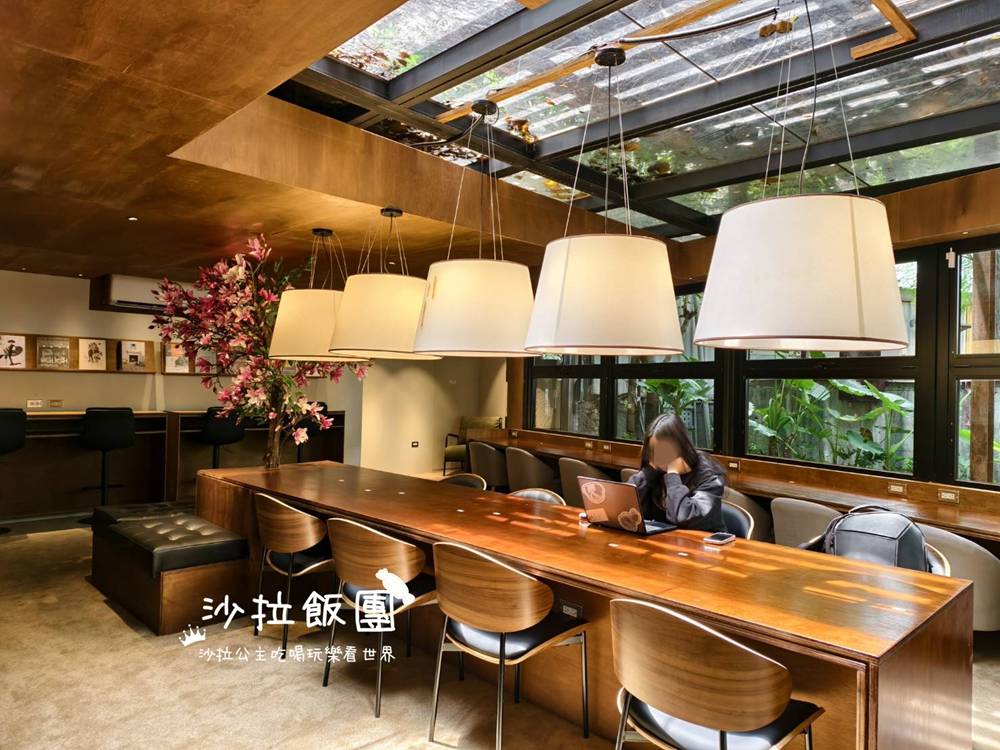 士林芝山咖啡廳『CE LIB-RARY 天母店』不限時辦公送美式咖啡喝到飽