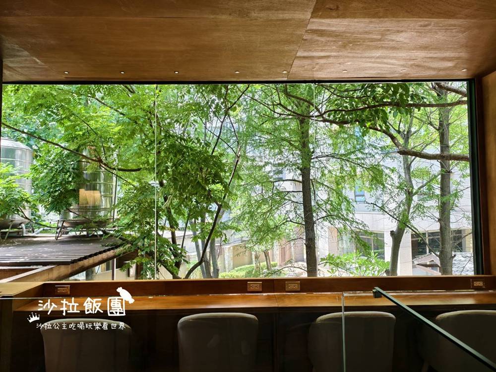 士林芝山咖啡廳『CE LIB-RARY 天母店』不限時辦公送美式咖啡喝到飽
