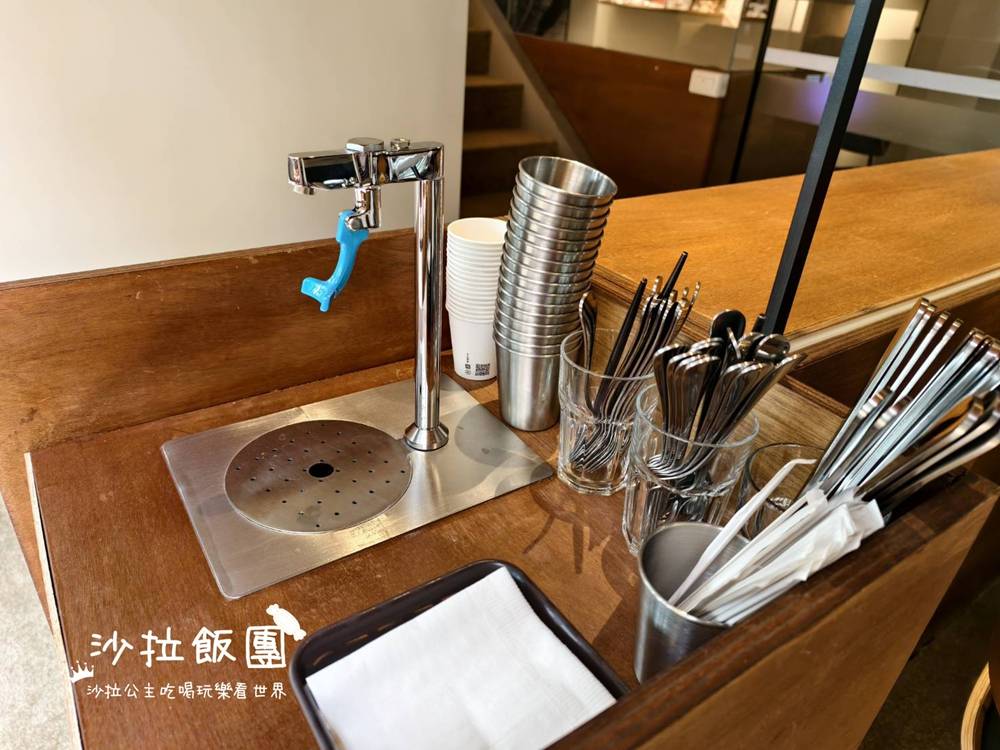 士林芝山咖啡廳『CE LIB-RARY 天母店』不限時辦公送美式咖啡喝到飽